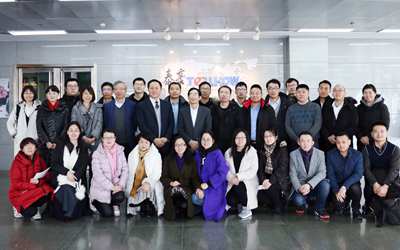 中国科学院大学2017级MBA师生来到球友体育（北京）科技园参观交流