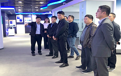 宜春市宜阳新区党工委书记于贵龙一行莅临球友体育调研考察