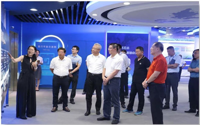 华风集团领导莅临北京球友体育考察交流